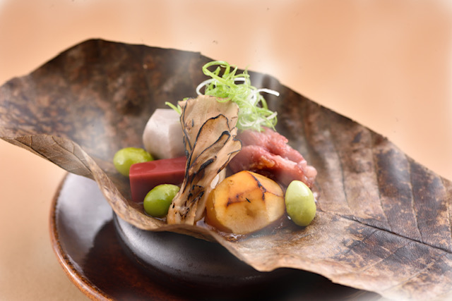【1月限定】京都牛・冬野菜の朴葉味噌焼と新春華やかな八寸を堪能プラン
